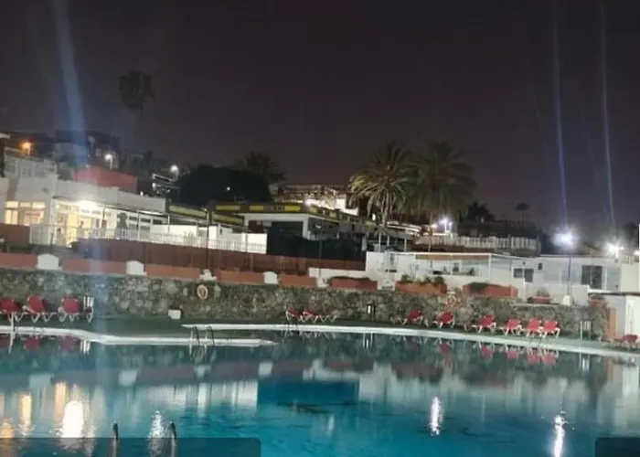 Piscina Club * Пасито Бланко